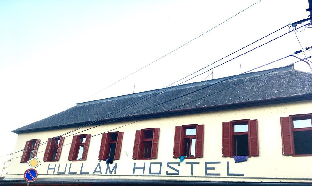 Hullam Hostel Révfülöp Eksteriør bilde